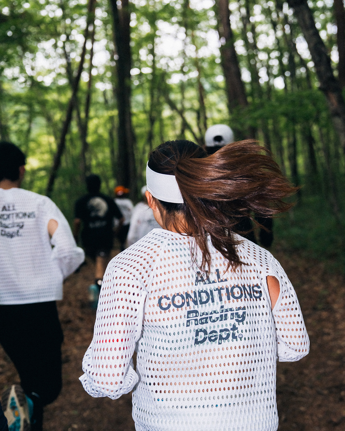 新しくなった〈ナイキ ACG〉。トレイルランナーのために作ったのは、穴だらけのウェア