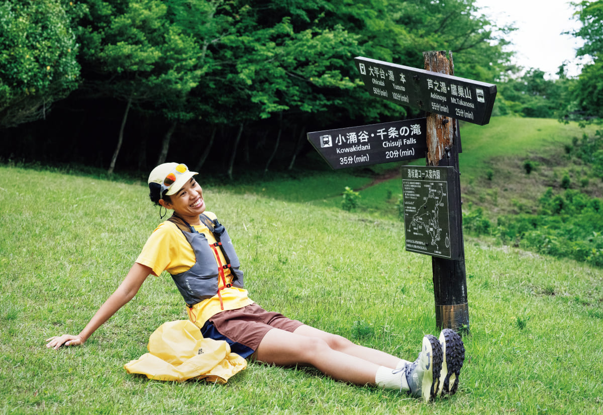 浅間山山頂で休憩する様子