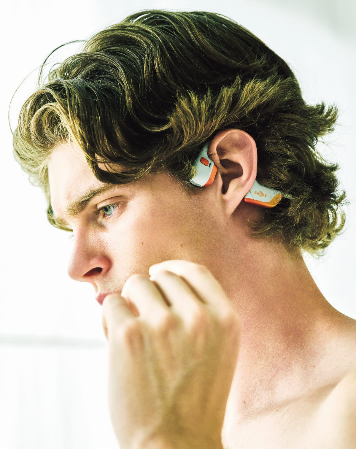〈SHOKZ〉スポーツイヤホン