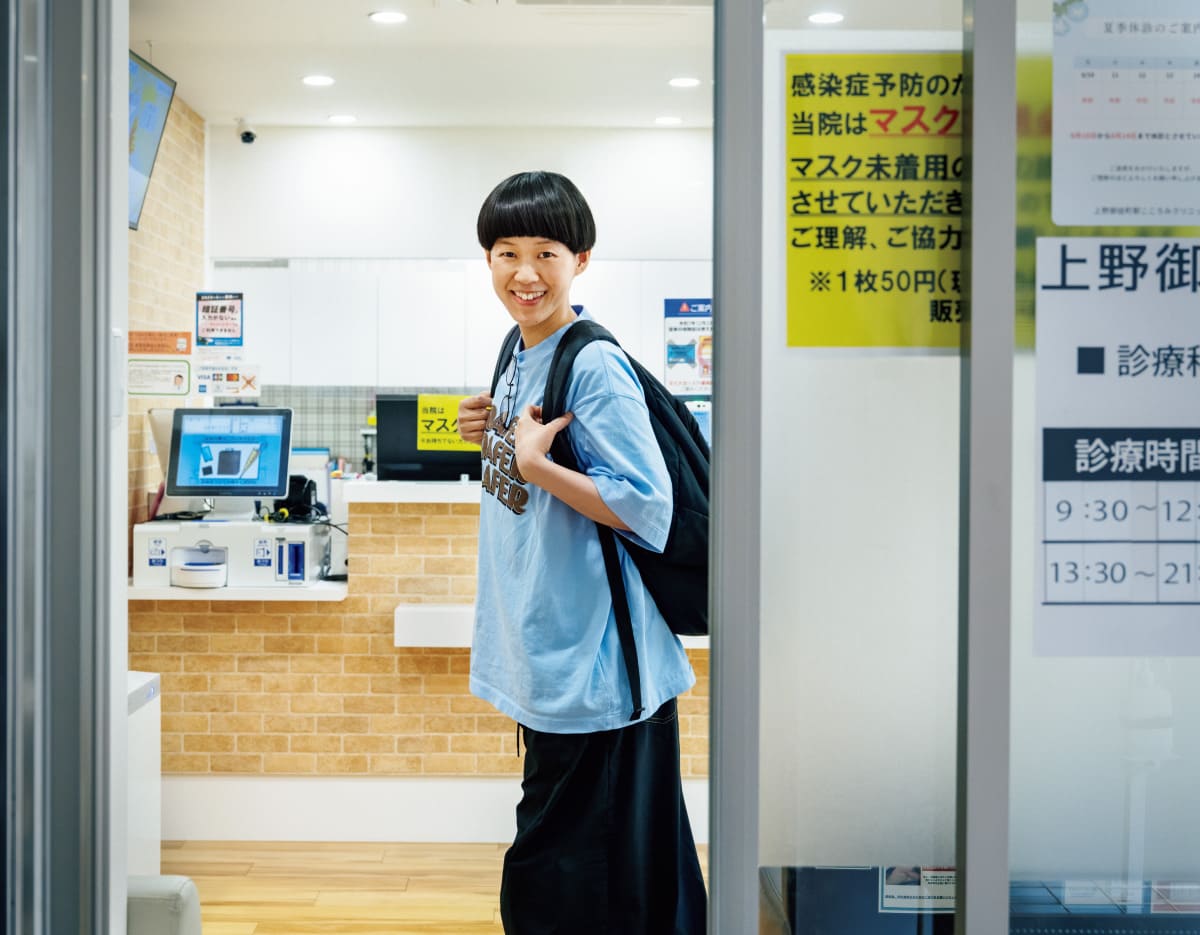 血液検査に向かう様子