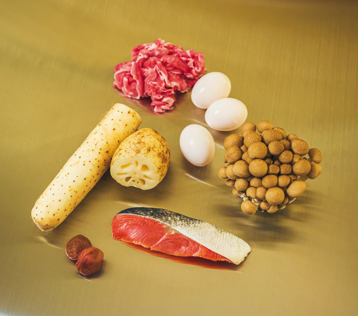 秋の養生食材:豚肉・鮭・きのこ・卵・蓮根・長芋・梅干し