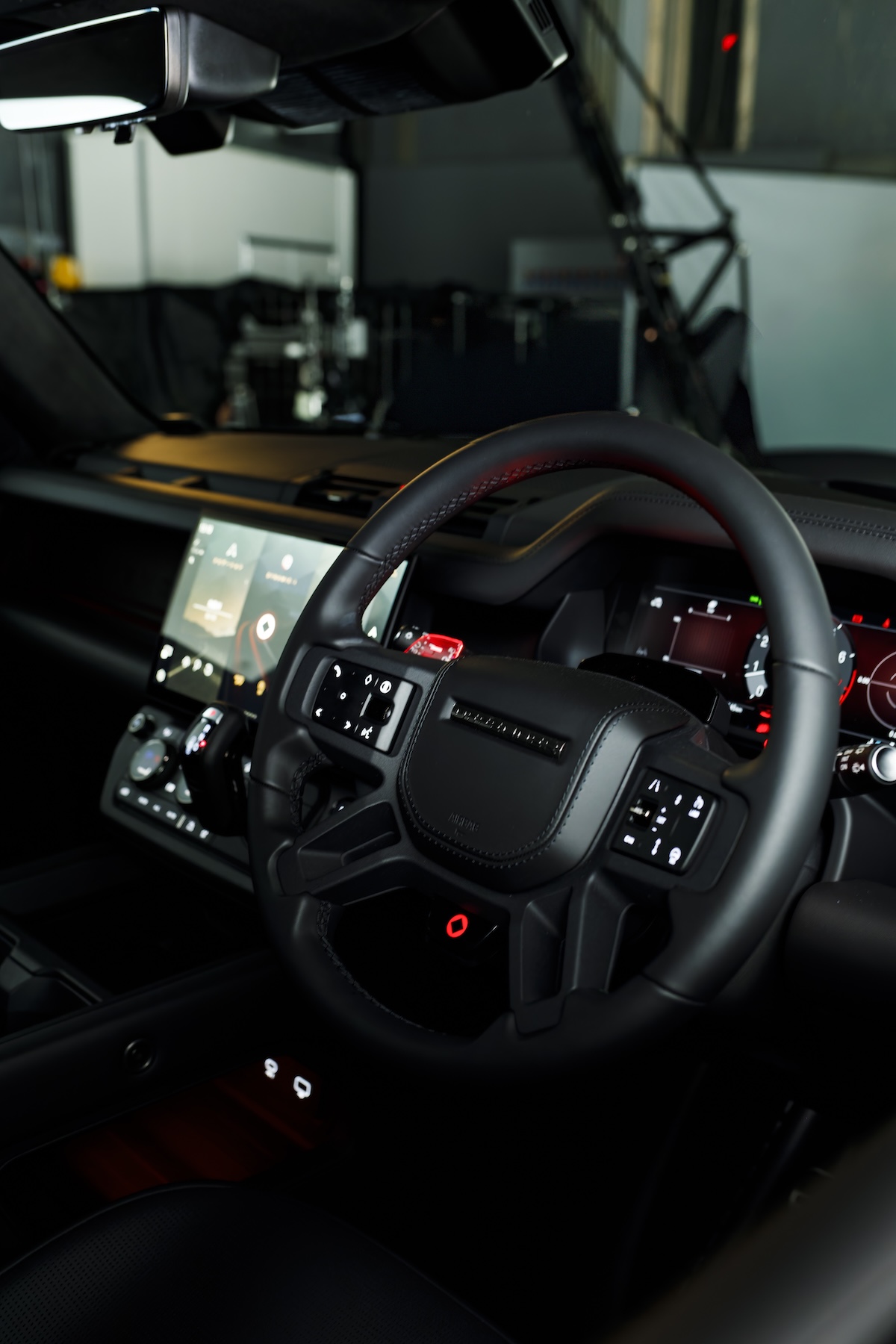 DEFENDERのハンドル周り